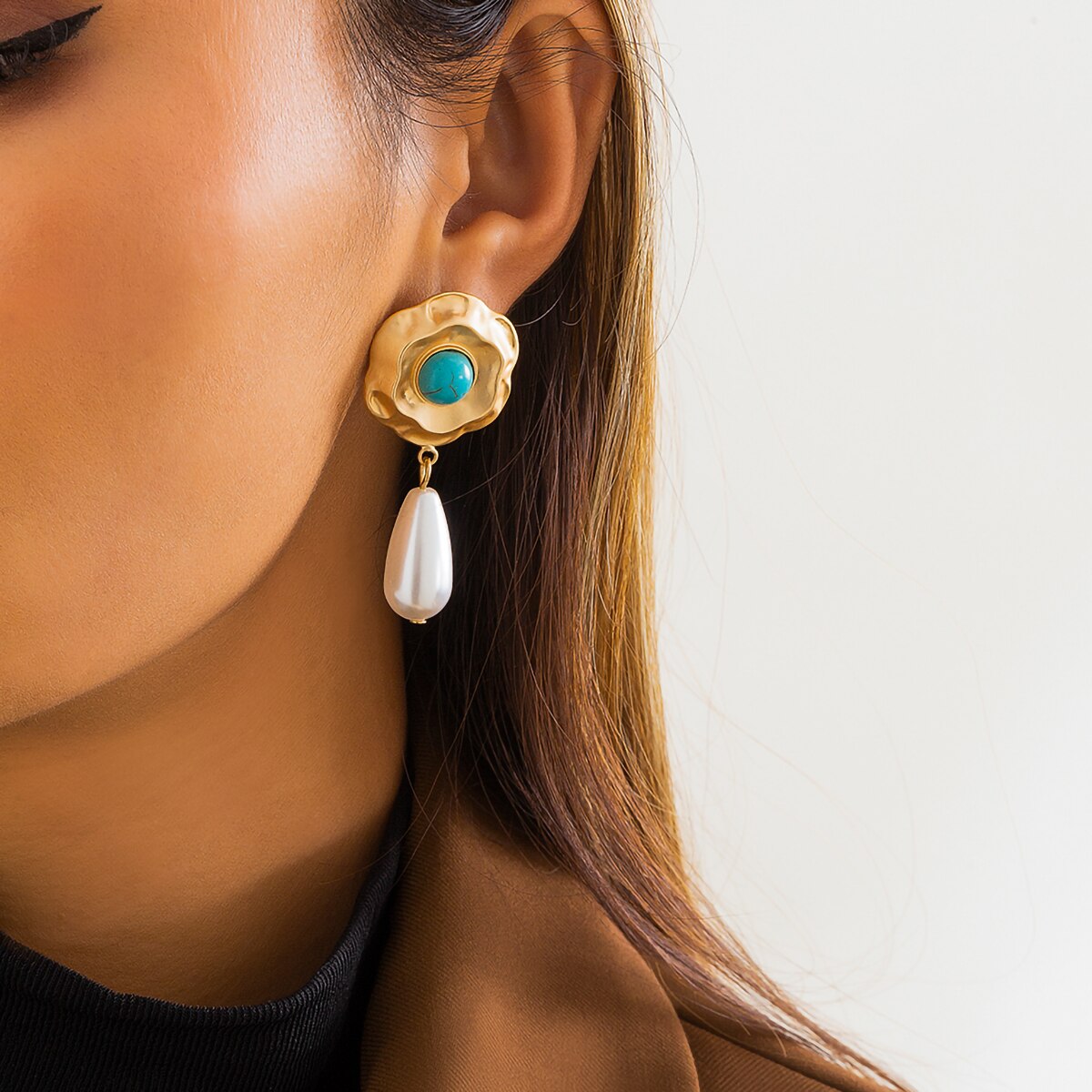 Retro Niche Inlaid Colored Diamond Flower Earrings Female Temperament Indifferent Style Pearl Turquoise Earrings
