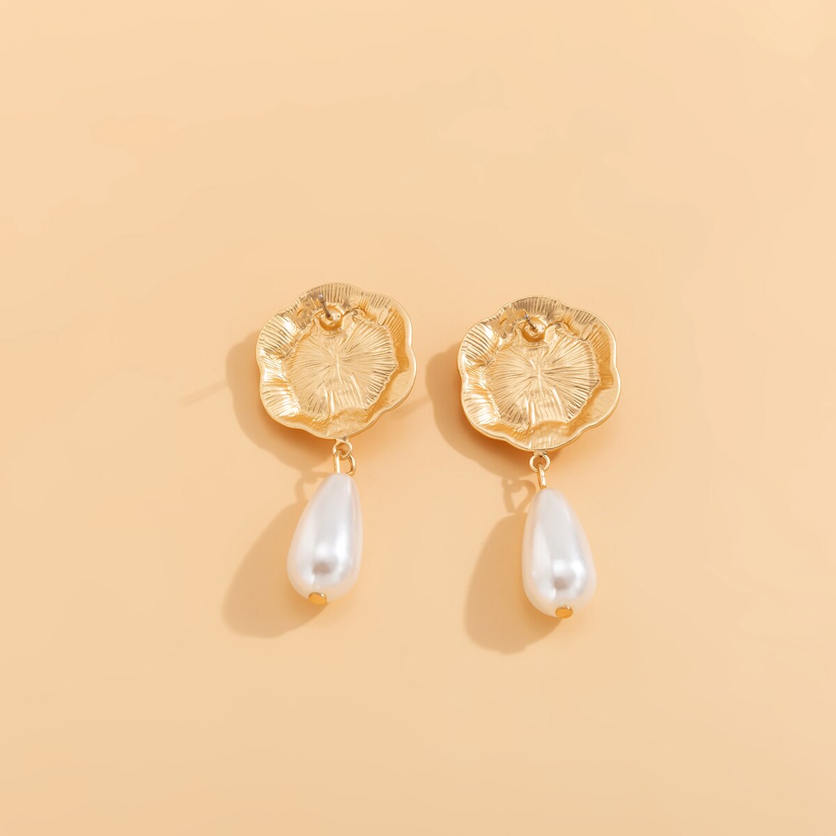 Retro Niche Inlaid Colored Diamond Flower Earrings Female Temperament Indifferent Style Pearl Turquoise Earrings